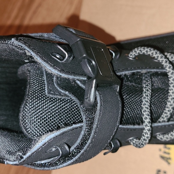 New Dr. Martens Air Wair "Combo Tech" with bounce soles size 13 - Picture 6 of 15